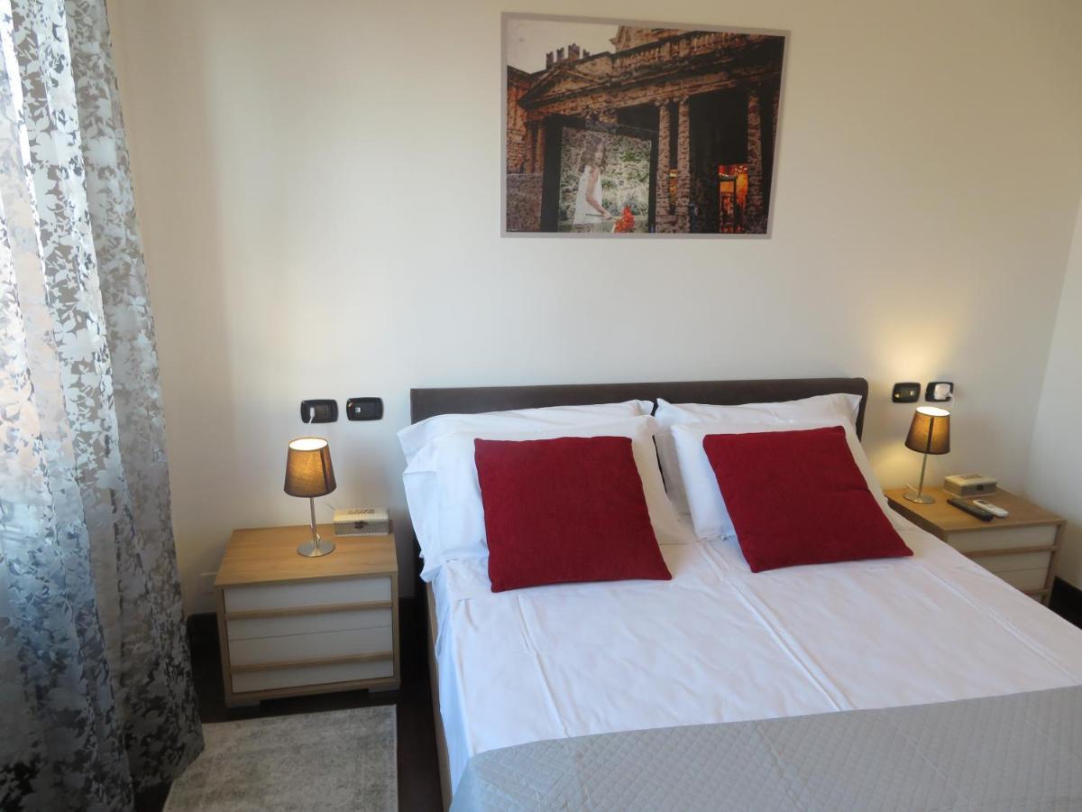 City39 "Residenze Del Cuore" Verona Exterior photo